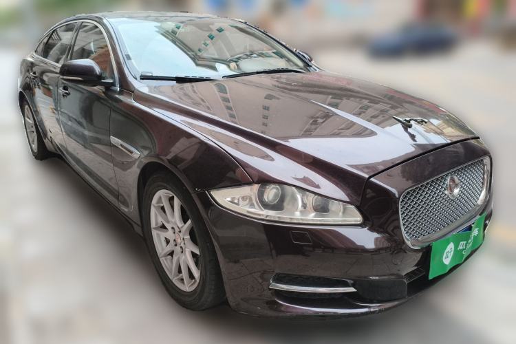 Used Jaguar XJ 2015 XJL 3.0 SC Elegant Business 80th Anniversary Limited Edition Front Right 45 Deg