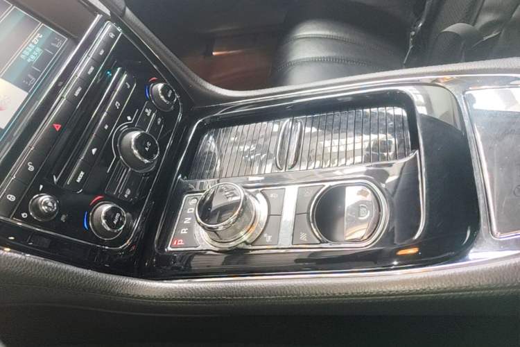Used Jaguar XJ 2015 XJL 2.0T Two-Wheel-Drive Elegant Business Edition Gear Lever