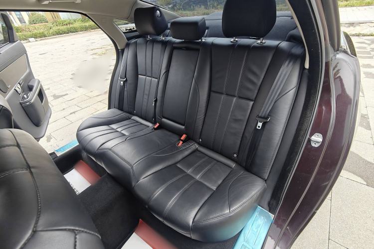 Used Jaguar XJ 2015 XJL 3.0 SC Two-Wheel-Drive Panoramic Business Edition Interior 14