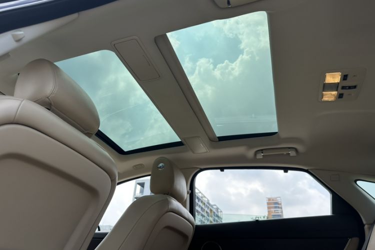 Used Jaguar XJ 2015 XJL 3.0 SC Two-Wheel-Drive Luxury Business Edition Interior 5