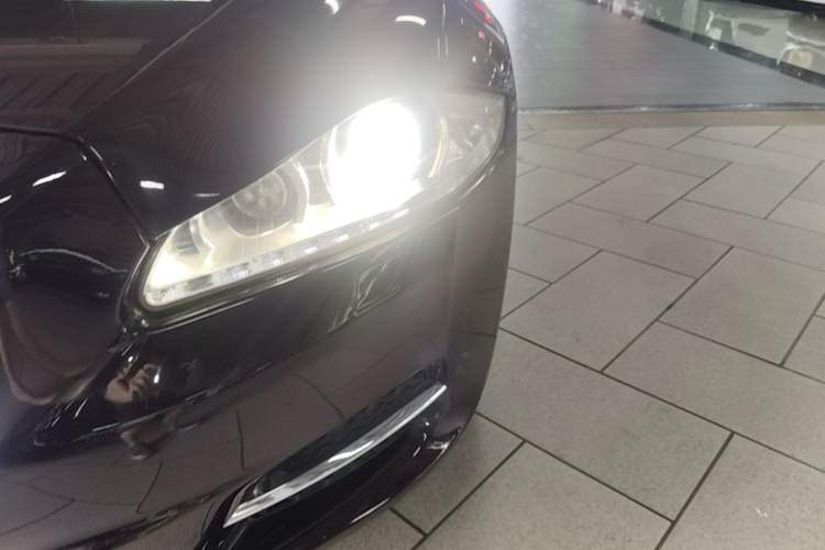 Used Jaguar XJ 2015 XJL 2.0T Two-Wheel-Drive Elegant Business Edition Left Front Headlight