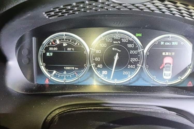 Used Jaguar XJ 2015 XJL 3.0 SC Elegant Business 80th Anniversary Limited Edition Odometer Close Up