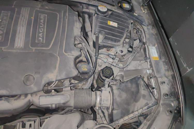 Used Jaguar XJ 2015 XJL 3.0 SC Elegant Business 80th Anniversary Limited Edition Engine Bay Left