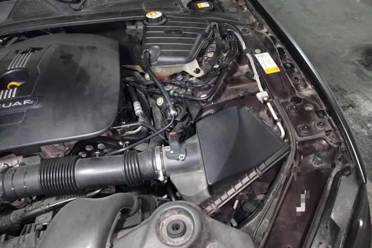 Used Jaguar XJ 2015 XJL 2.0T Elegance Business 80th Anniversary Limited Edition Engine Bay Left
