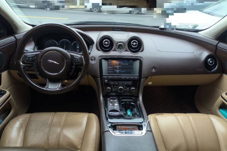 Used Jaguar XJ 2015 XJL 3.0 SC Elegant Business 80th Anniversary Limited Edition Center Console
