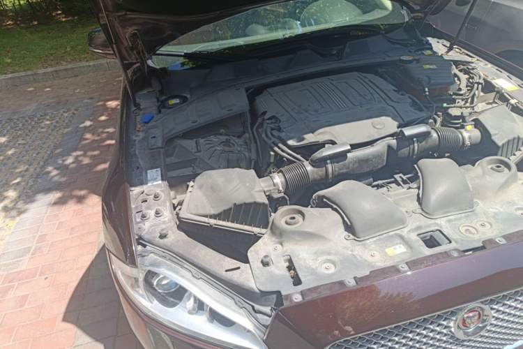Used Jaguar XJ 2015 XJL 3.0 SC Four-Wheel Drive Luxury Business Edition Engine Bay Right