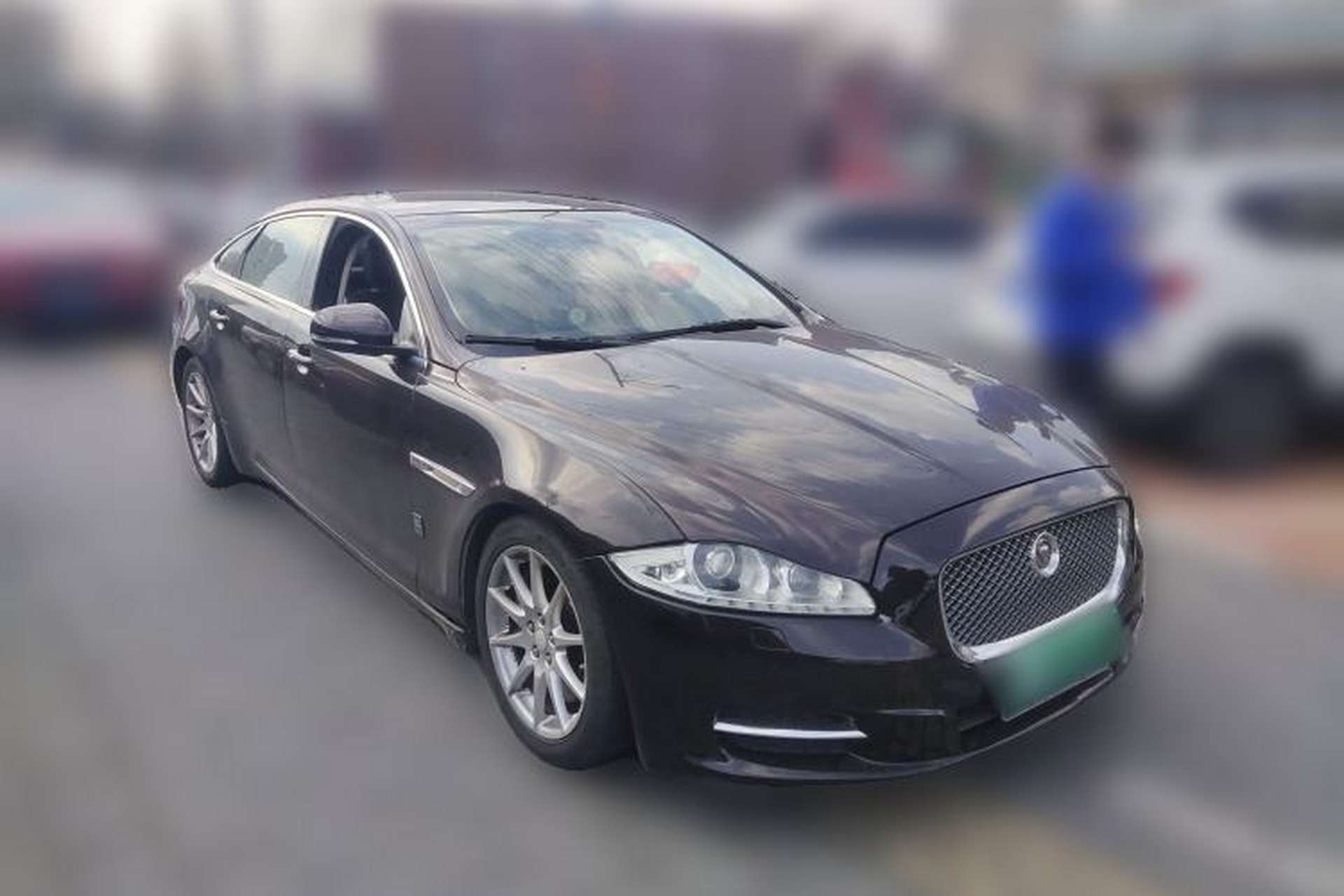 Used Jaguar XJ 2015 XJL 3.0 SC Elegant Business 80th Anniversary Limited Edition Front Right 45 Deg