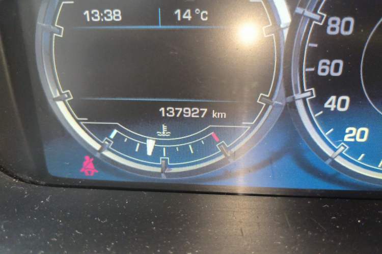 Used Jaguar XJ 2015 XJL 3.0 SC Elegant Business 80th Anniversary Limited Edition Odometer Close Up