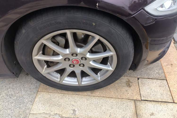 Used Jaguar XJ 2015 XJL 3.0 SC Elegant Business 80th Anniversary Limited Edition Right Front Wheel Hub