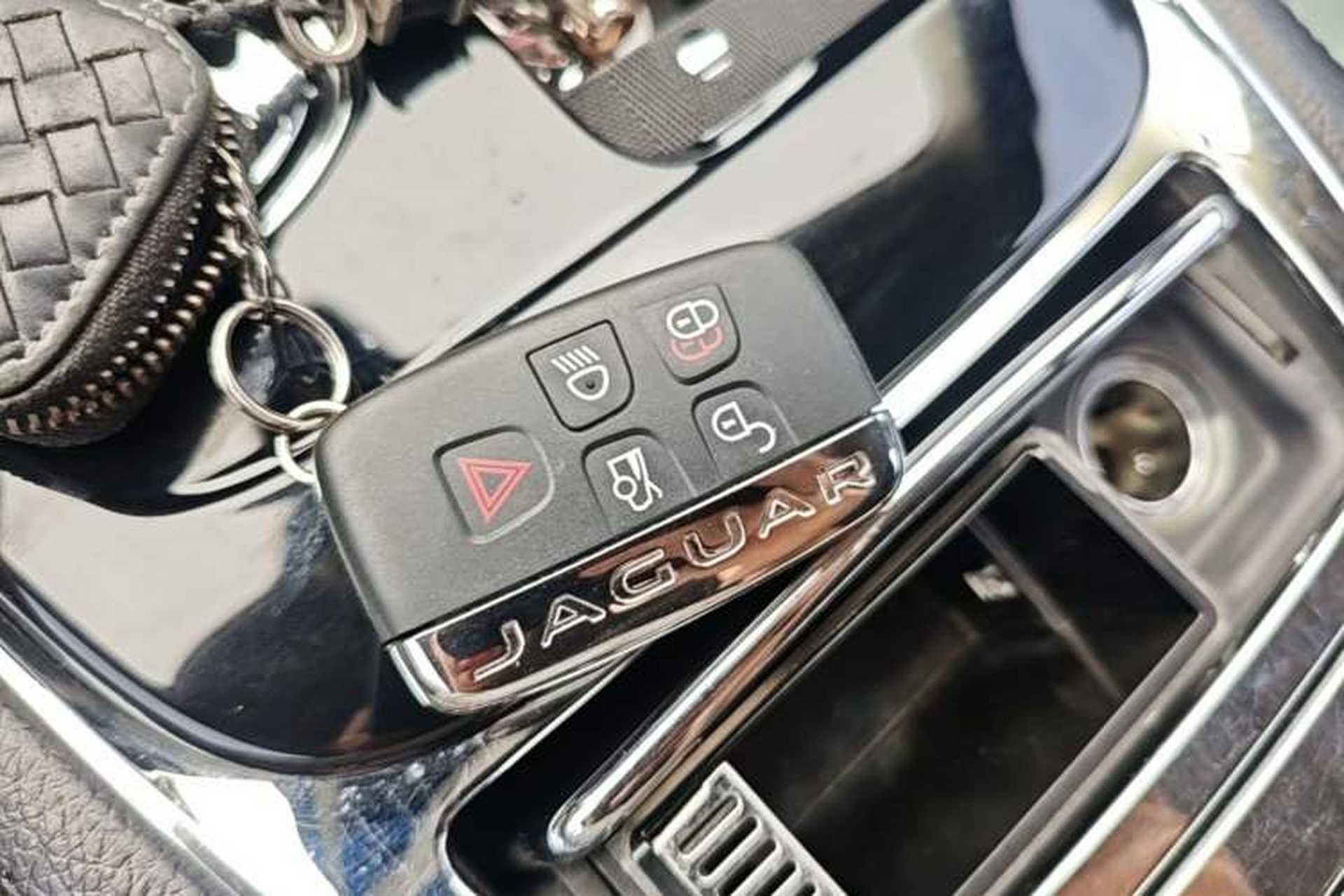Used Jaguar XJ 2015 XJL 2.0T Two-Wheel-Drive Elegant Business Edition Vehicle Key