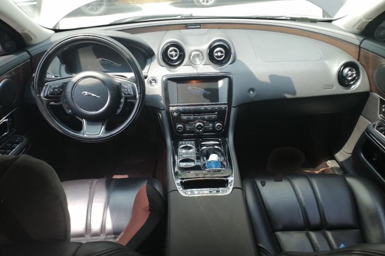Used Jaguar XJ 2015 XJL 3.0 SC Elegant Business 80th Anniversary Limited Edition Center Console