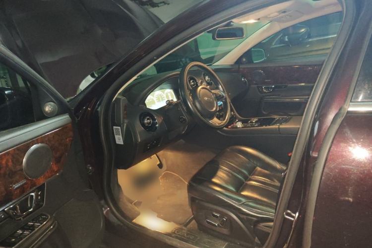 Used Jaguar XJ 2015 XJL 3.0 SC Four-Wheel Drive Panoramic Business Edition Driver Seat