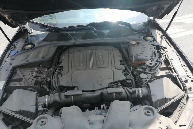Used Jaguar XJ 2015 XJL 3.0 SC Elegant Business 80th Anniversary Limited Edition Engine Bay