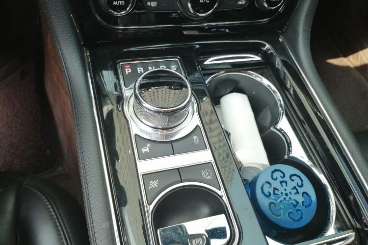Used Jaguar XJ 2015 XJL 3.0 SC Elegant Business 80th Anniversary Limited Edition Gear Lever