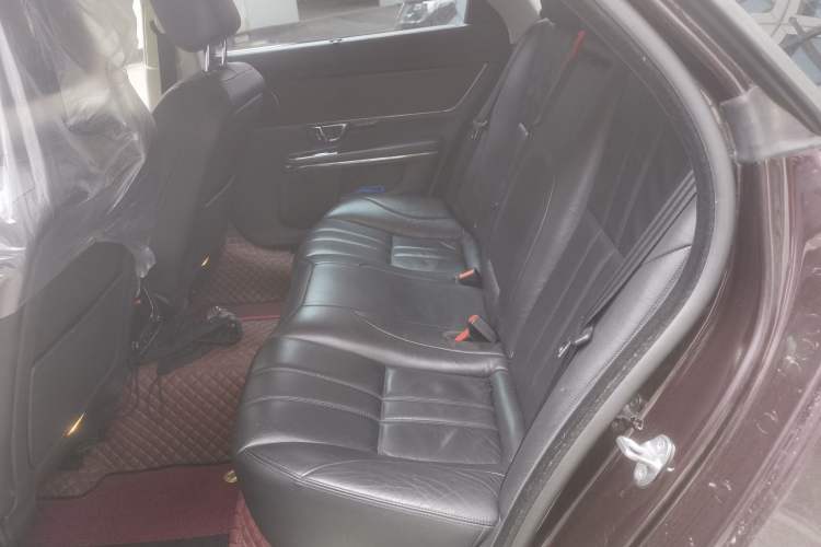 Used Jaguar XJ 2015 XJL 2.0T Two-Wheel-Drive Elegant Business Edition Left Rear Seat