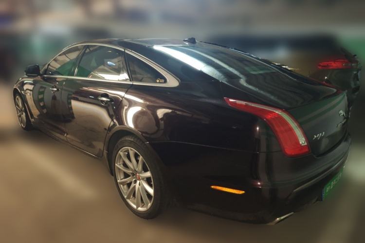 Used Jaguar XJ 2015 XJL 3.0 SC Four-Wheel Drive Panoramic Business Edition Rear Left 45 Deg