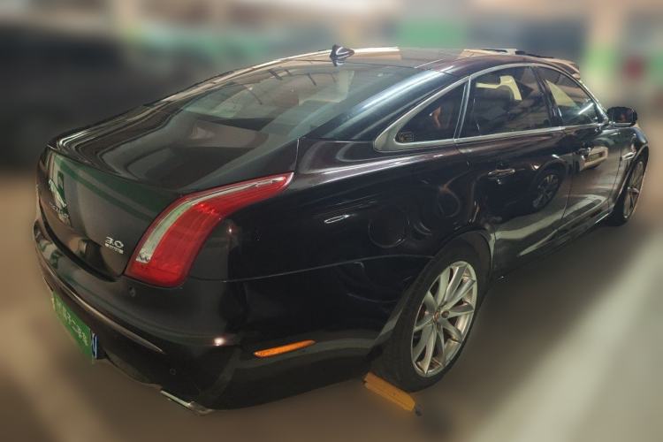 Used Jaguar XJ 2015 XJL 3.0 SC Four-Wheel Drive Panoramic Business Edition Rear Right 45 Deg
