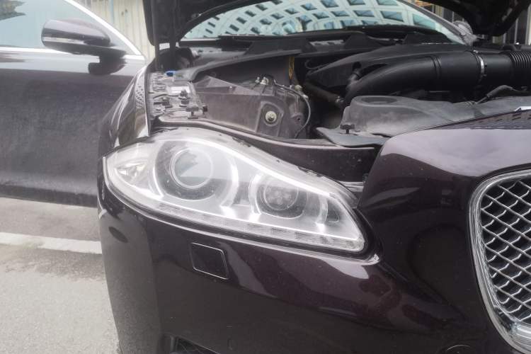 Used Jaguar XJ 2015 XJL 2.0T Two-Wheel-Drive Elegant Business Edition Right Front Headlight