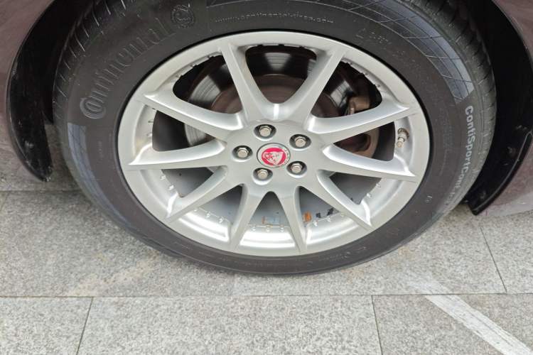 Used Jaguar XJ 2015 XJL 3.0 SC Elegant Business 80th Anniversary Limited Edition Right Rear Wheel Hub