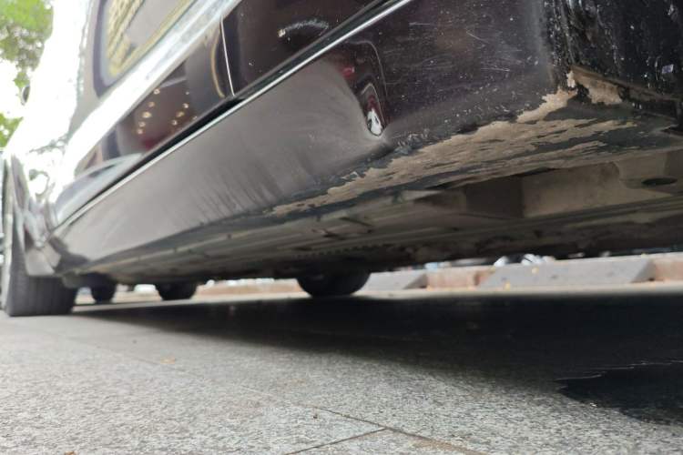 Used Jaguar XJ 2015 XJL 3.0 SC Elegant Business 80th Anniversary Limited Edition Right Side Sill