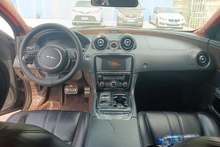Used Jaguar XJ 2015 XJL 3.0 SC Elegant Business 80th Anniversary Limited Edition Center Console