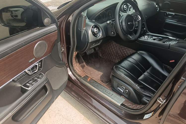 Used Jaguar XJ 2015 XJL 3.0 SC Elegant Business 80th Anniversary Limited Edition Driver Seat