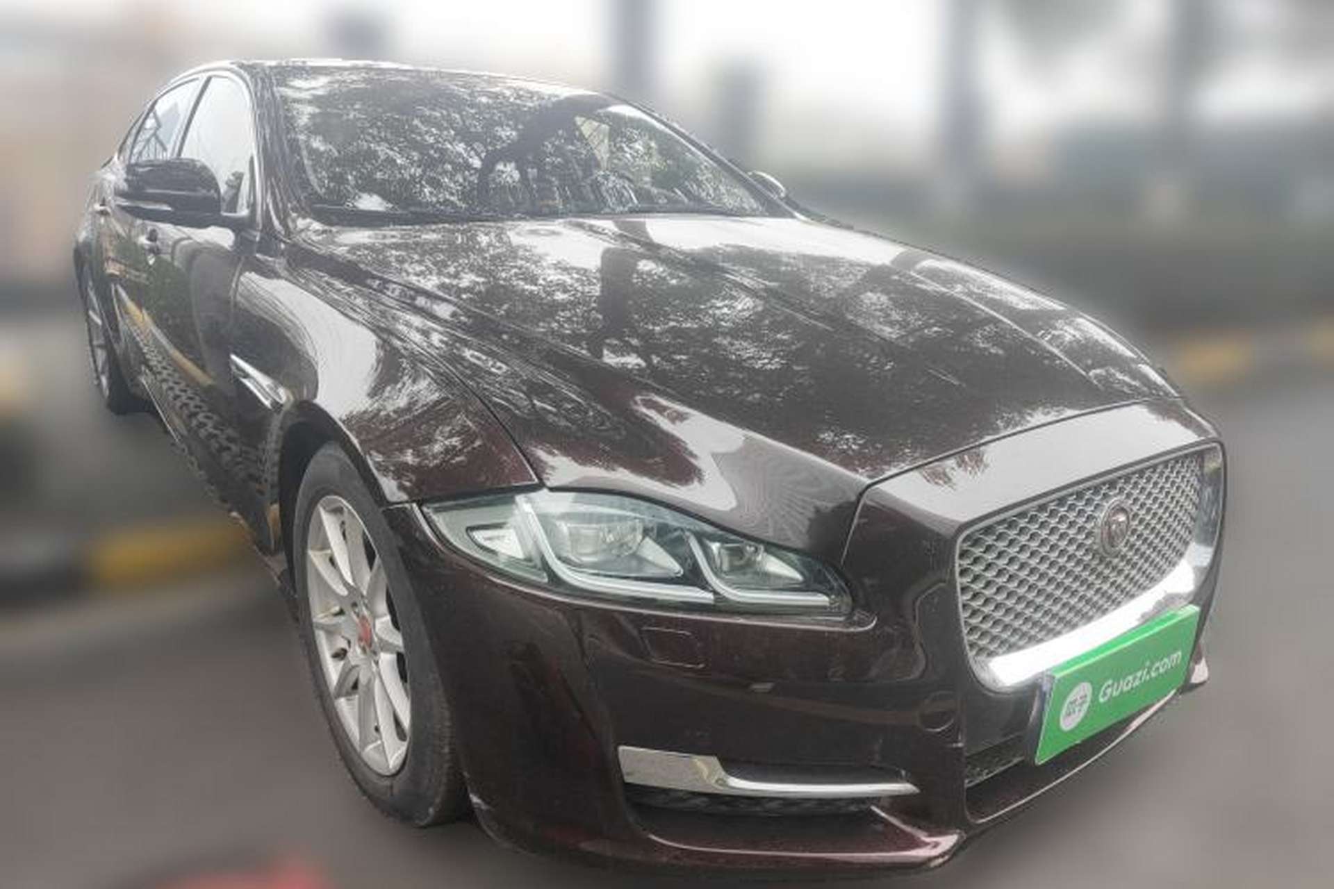 Used Jaguar XJ 2015 XJL 2.0T Two-Wheel Drive Panoramic Business Edition Front Right 45 Deg