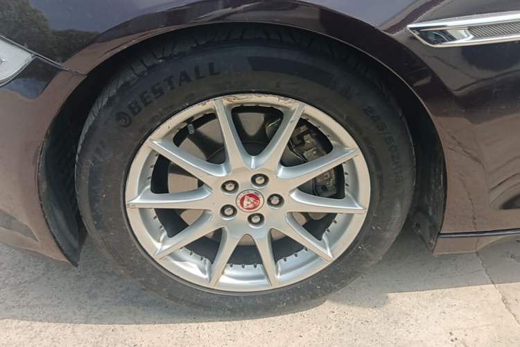 Used Jaguar XJ 2015 XJL 3.0 SC Elegant Business 80th Anniversary Limited Edition Left Front Wheel Hub