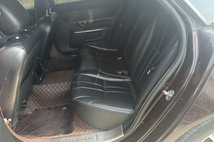 Used Jaguar XJ 2015 XJL 3.0 SC Elegant Business 80th Anniversary Limited Edition Left Rear Seat