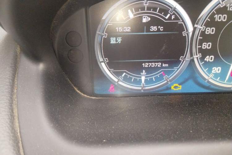 Used Jaguar XJ 2015 XJL 2.0T Elegance Business 80th Anniversary Limited Edition Odometer Close Up