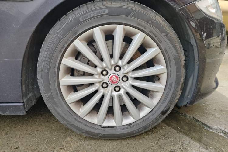 Used Jaguar XJ 2015 XJL 2.0T Elegance Business 80th Anniversary Limited Edition Right Front Wheel Hub