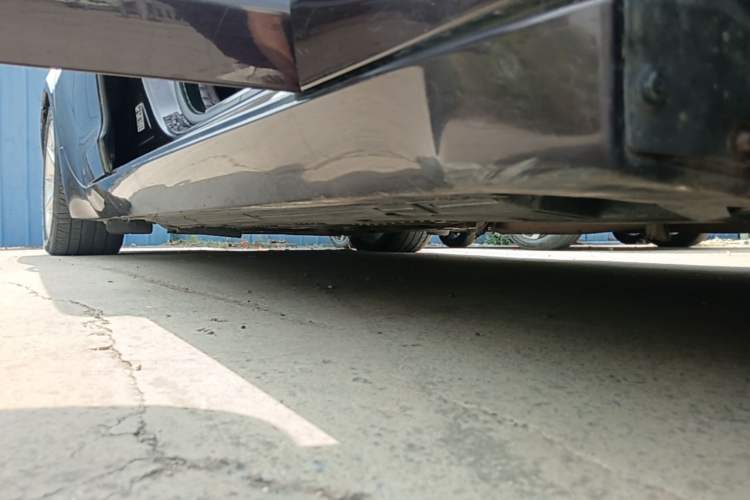 Used Jaguar XJ 2015 XJL 3.0 SC Elegant Business 80th Anniversary Limited Edition Right Side Sill