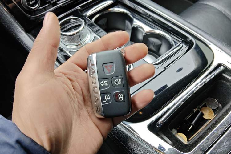 Used Jaguar XJ 2015 XJL 3.0 SC Elegant Business 80th Anniversary Limited Edition Vehicle Key