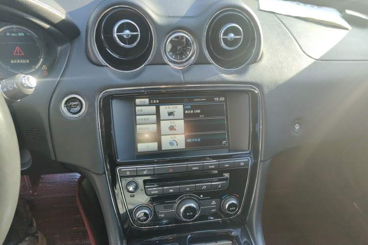 Used Jaguar XJ 2015 XJL 2.0T Elegance Business 80th Anniversary Limited Edition Audio And AC Panel