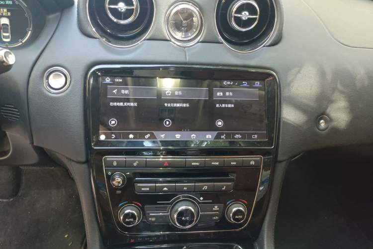 Used Jaguar XJ 2015 XJL 3.0 SC Four-Wheel Drive Luxury Business Edition Audio And AC Panel