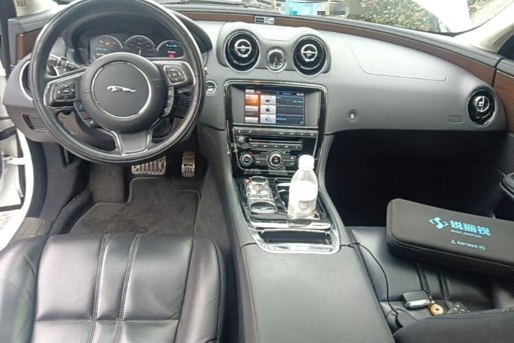 Used Jaguar XJ 2015 XJL 3.0 SC Elegant Business 80th Anniversary Limited Edition Center Console