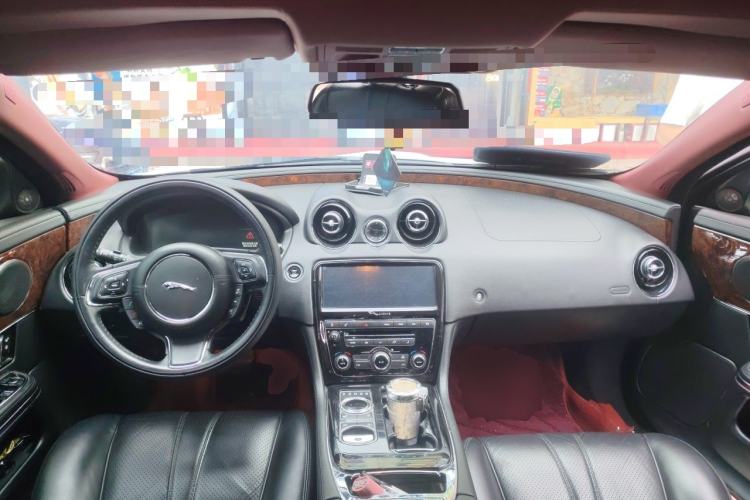 Used Jaguar XJ 2015 XJL 3.0 SC Four-Wheel Drive Luxury Business Edition Center Console