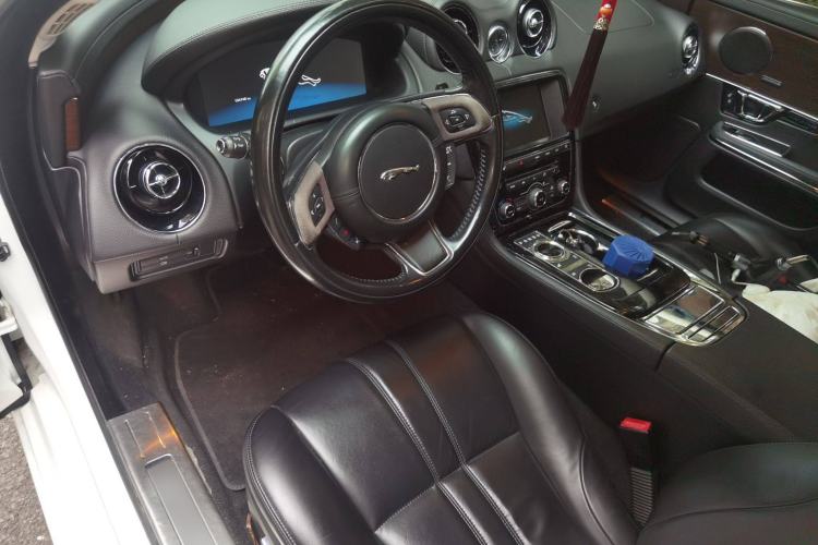 Used Jaguar XJ 2015 XJL 3.0 SC Elegant Business 80th Anniversary Limited Edition Center Console