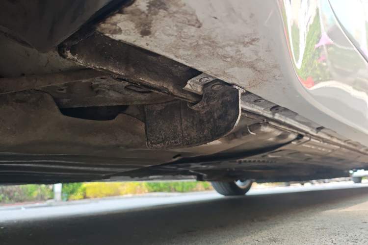 Used Jaguar XJ 2015 XJL 3.0 SC Four-Wheel Drive Panoramic Business Edition Chassis Rear Right