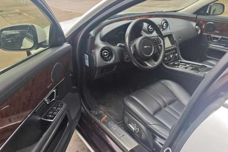 Used Jaguar XJ 2015 XJL 3.0 SC Four-Wheel Drive Panoramic Business Edition Driver Seat