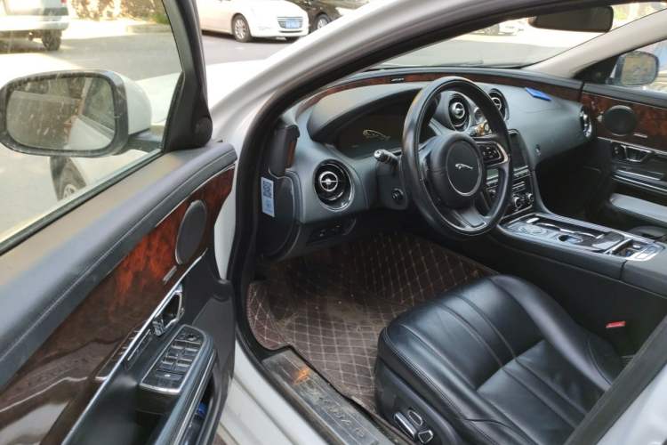 Used Jaguar XJ 2015 XJL 3.0 SC Four-Wheel Drive Panoramic Business Edition Driver Seat