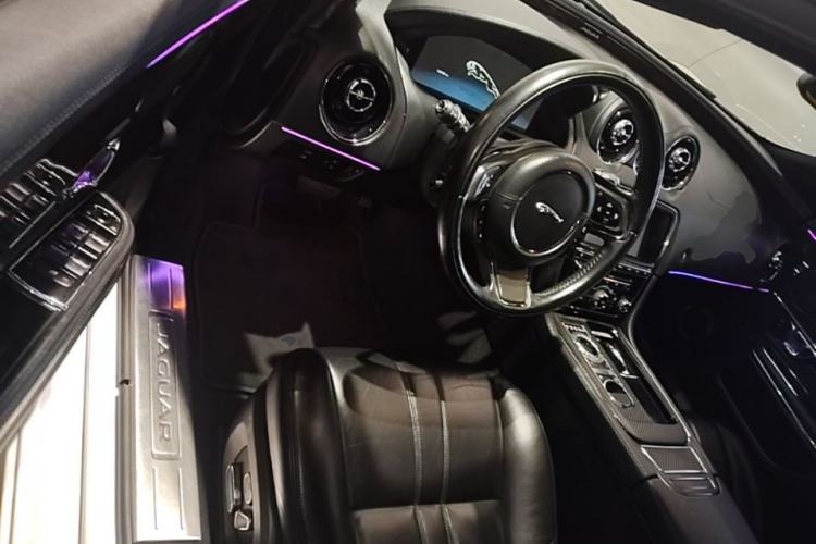 Used Jaguar XJ 2015 XJL 3.0 SC Two-Wheel-Drive Panoramic Business Edition Driver Seat