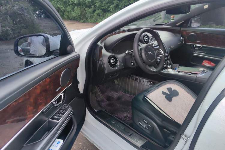 Used Jaguar XJ 2015 XJL 3.0 SC Four-Wheel Drive Panoramic Business Edition Driver Seat