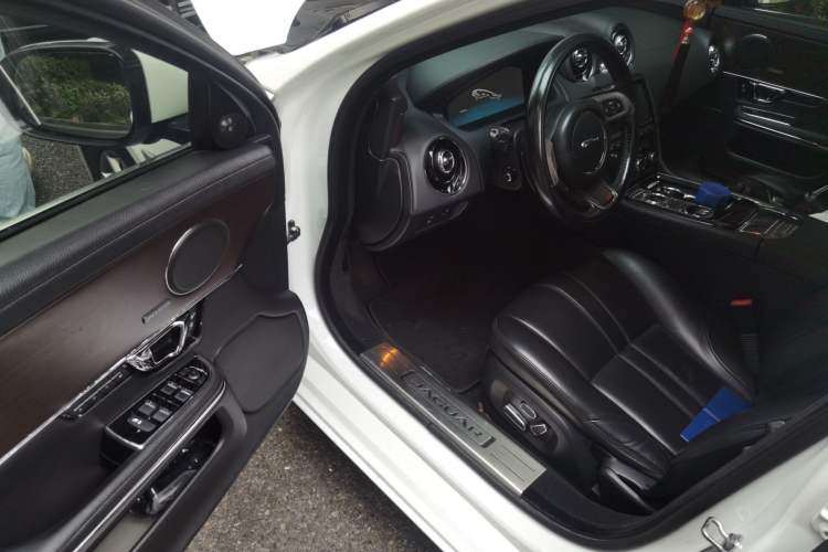 Used Jaguar XJ 2015 XJL 3.0 SC Elegant Business 80th Anniversary Limited Edition Driver Seat