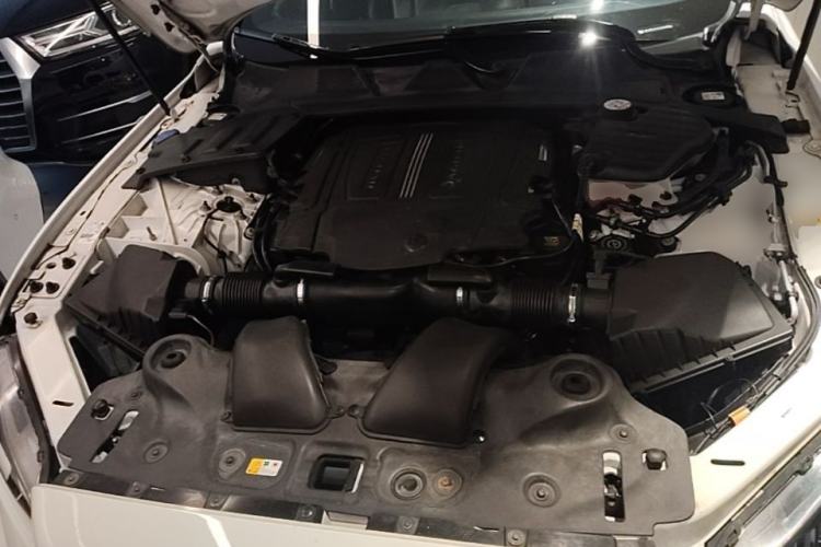 Used Jaguar XJ 2015 XJL 3.0 SC Two-Wheel-Drive Panoramic Business Edition Engine Bay
