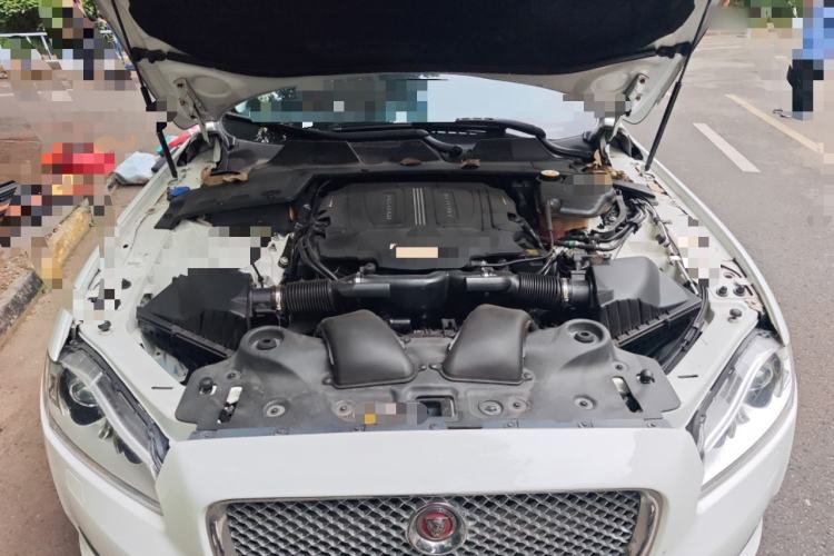 Used Jaguar XJ 2015 XJL 3.0 SC Four-Wheel Drive Luxury Business Edition Engine Bay