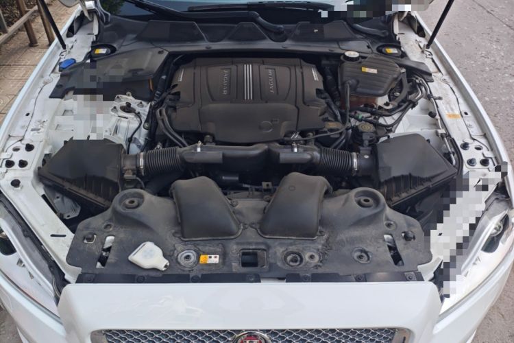 Used Jaguar XJ 2015 XJL 3.0 SC Four-Wheel Drive Panoramic Business Edition Engine Bay