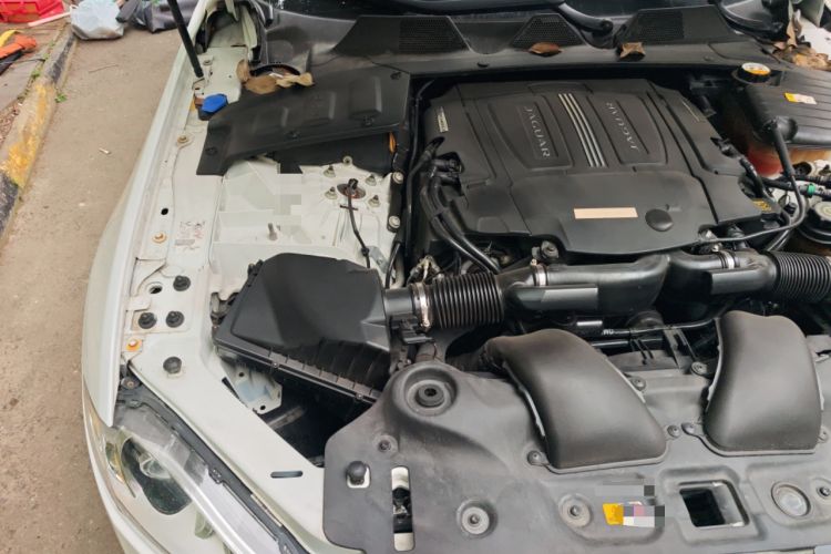 Used Jaguar XJ 2015 XJL 3.0 SC Four-Wheel Drive Luxury Business Edition Engine Bay Right