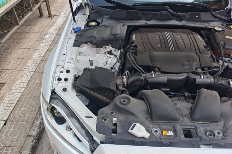 Used Jaguar XJ 2015 XJL 3.0 SC Four-Wheel Drive Panoramic Business Edition Engine Bay Right
