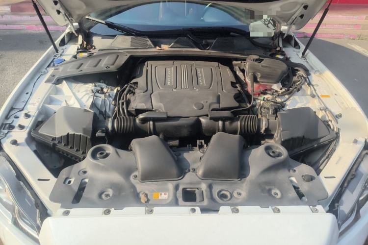 Used Jaguar XJ 2015 XJL 3.0 SC Two-Wheel-Drive Panoramic Business Edition Engine Bay